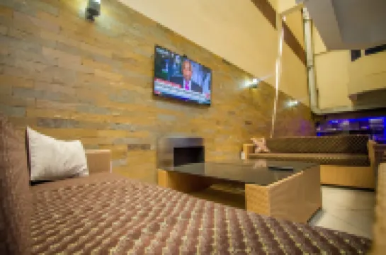 Airport Landing Hotel