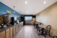 Days Inn by Wyndham Ankeny - des Moines - breakfast