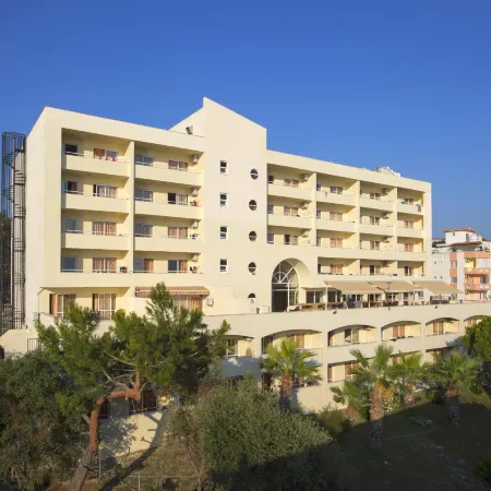 Tuntas Family Suites Kusadasi