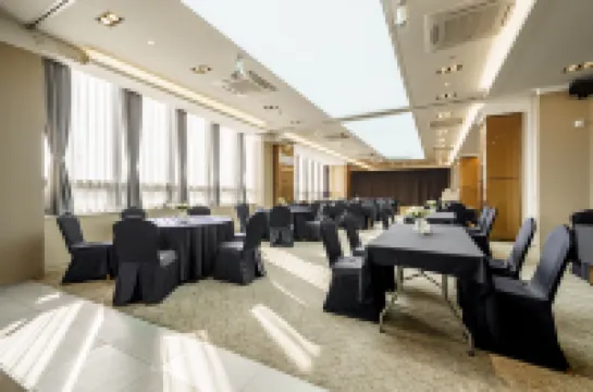 เรสต์ โฮเทล โรงแรมในคิมโพ