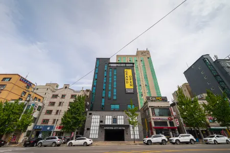 Anseong City Hotel Отели рядом с достопримечательностью «Будда Myeongnyun-dong, Anseong-si, Gyeonggi-do»