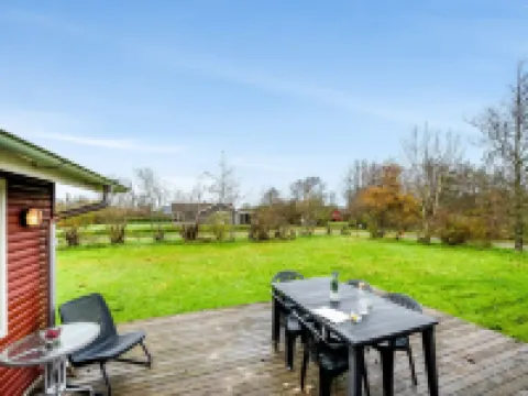 "Scarlet" - 400m to the Fjord