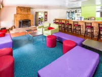 Ibis Styles Canberra Eaglehawk - bar