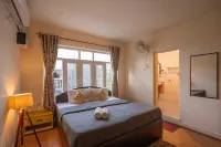 Zostel Srinagar Hotels in Nishat