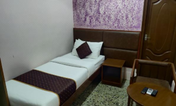 Rolex Lodge - Housity