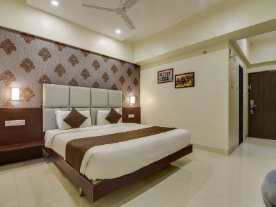Magnus Square Business Hotel Near Pune Airport