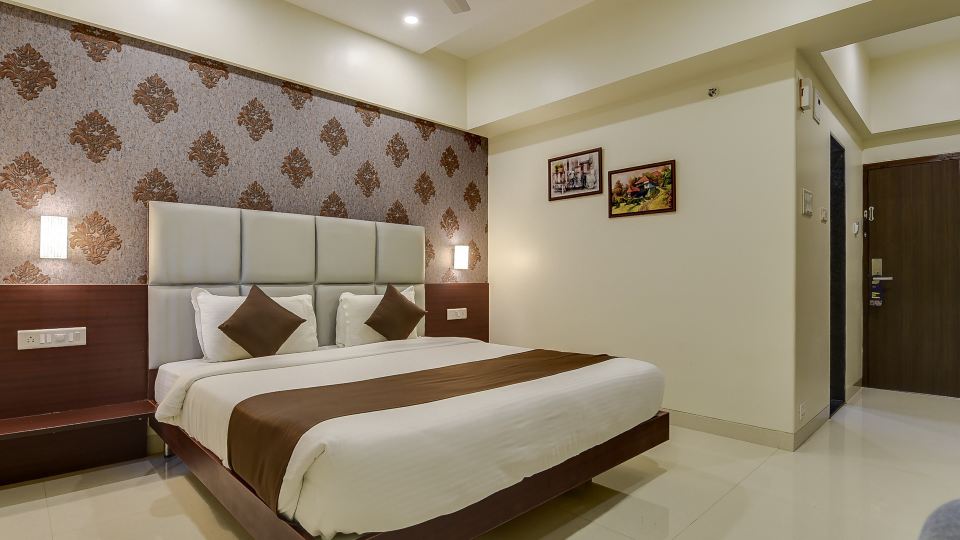 Magnus Square Business Hotel Near Pune Airport