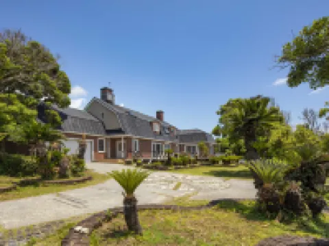 Shirahama Schoolhouse Hotels in Minamiboso