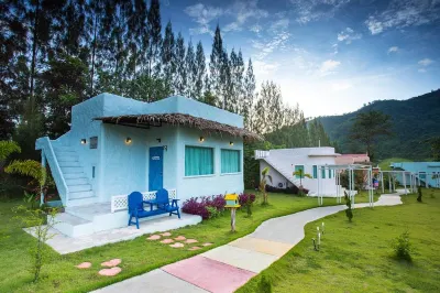 Rak Na Suan Pueng Resort Hotels near Alpaca Hill