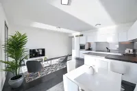 Lake View Suite Melide Hotels in Melide