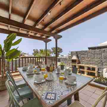 Villa Rosa Dining/Meeting Rooms