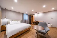 H Avenue Hotel in Gyeongju
