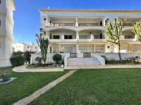Vilamoura Garden View 1 with Pool by Homing - Wi-Fi