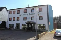 Zum Burgkeller Hoteles en Allenbach