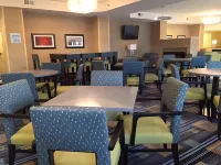 芝加哥NW阿靈頓高地智選假日酒店 - 早餐