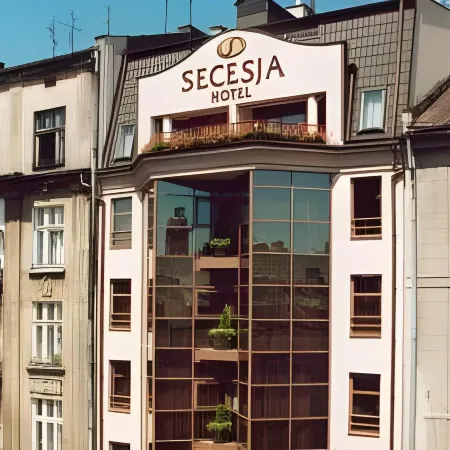 Hotel Secesja Отели рядом с достопримечательностью «Драгонс Ден»