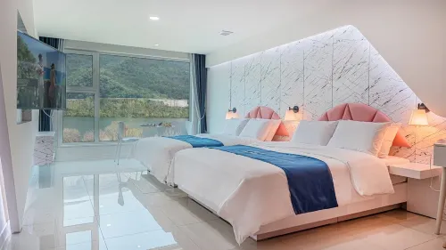 Chuncheon (Namiseom) River North Pool Villa - 4 stelle