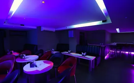 Hotel VIP International Отели рядом с достопримечательностью «Индиан Музеум»