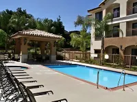 Courtyard Thousand Oaks Ventura County - Pools