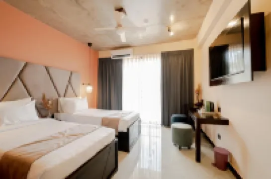 Limeshine Airport Transit Hotel