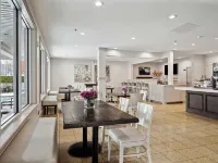 Best Western Plus Downtown Inn  Suites Hotels near McGowen Station