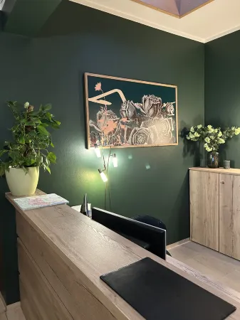 Hideauts Hotels der Rosengarten Отели рядом со станцией Дым