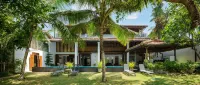 Royal Indigo Villa Hotels in Talpe
