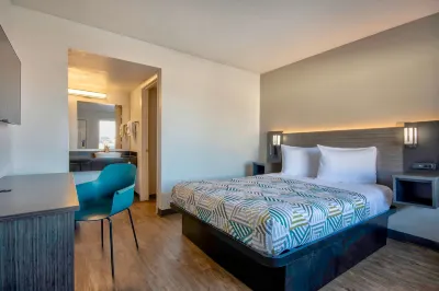 Motel 6 Albuquerque, NM - Carlisle Hotels near Walgreens