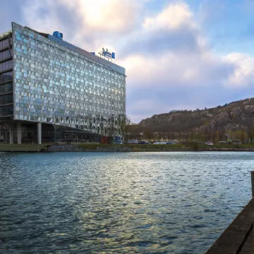 Radisson Blu Riverside Hotel Gothenburg Отели рядом с достопримечательностью «Парк Слоттскоген»