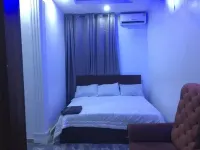 Solomon's Porch Hotel and Suites Hotels near Zoological Garden