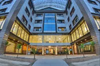 Hotel Six Seasons Hotels in Budgam