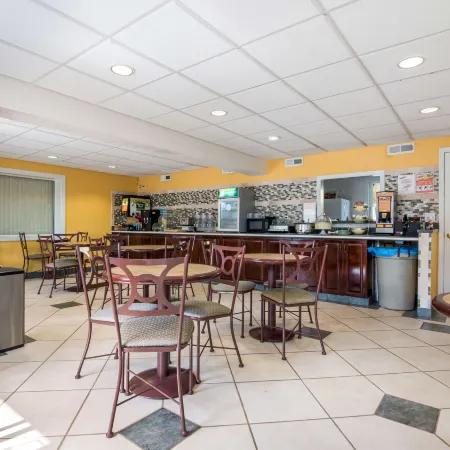 Quality Inn Little Creek Отели рядом с достопримечательностью «Чикс-Бич»