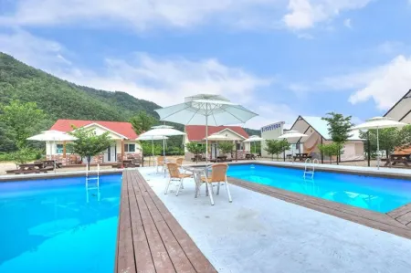 楊洋Pool&valley露營地