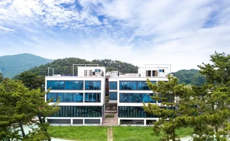 Changwon Adriari Resort Pension