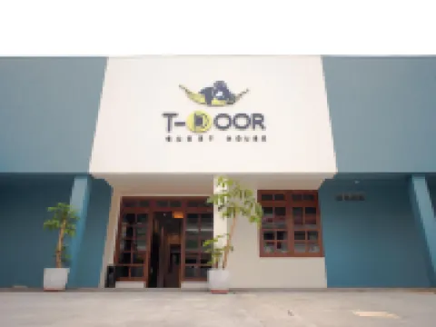 T-Door Guest House Hotels in Sukun