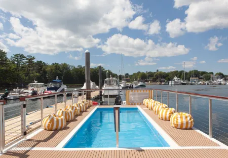 Yachtsman Lodge & Marina