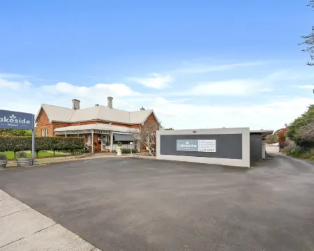 Hamilton Lakeside Motel Hotels in Hamilton