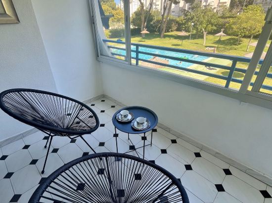Nuevo y espacioso apartamento familiar de 3 dormitorios con piscina a 5 minutos