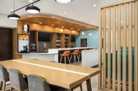 Holiday Inn CHESHIRE - SOUTHINGTON by IHG - ที่มีบาร์