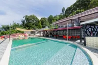 Hotel 78 Parapat Mitra RedDoorz Hotels in Parapat