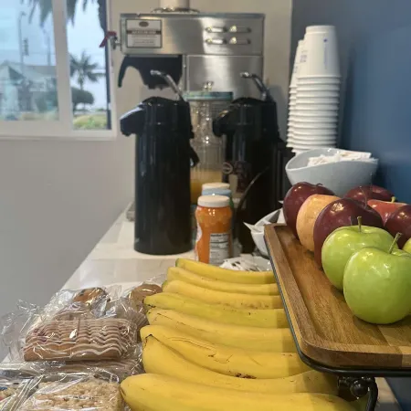 Super 8 by Wyndham Oceanside Downtown