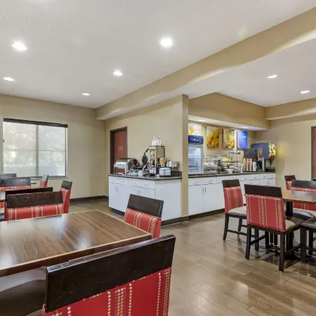 Comfort Inn & Suites