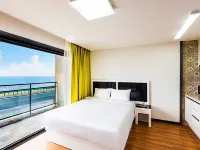 Petit Jeju Victor Hotels near Dodubong