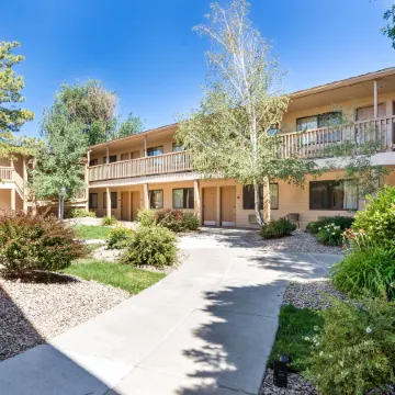 Best Western Grande River Inn  Suites