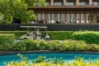 Hua Hin Marriott Resort and Spa Hotel dekat Khao Takiab beach