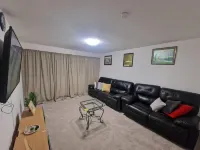 Milton Keynes Modern Retreat Hotel dekat Furzton Lake