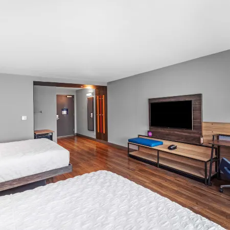 Tru by Hilton Laredo Airport
