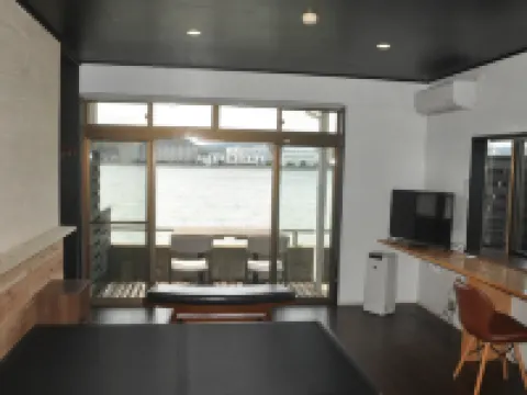 โคฮัง โนะ ยาโดะ คารัตสึ คาสเซิล โรงแรมในคะรัตสึ