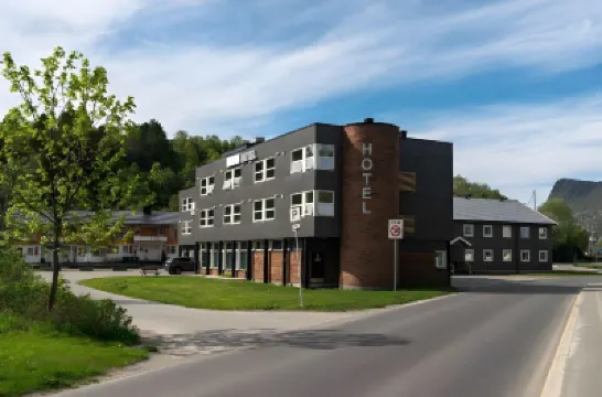 羅弗敦濱海酒店 鄰近Lofoten War Museum的酒店