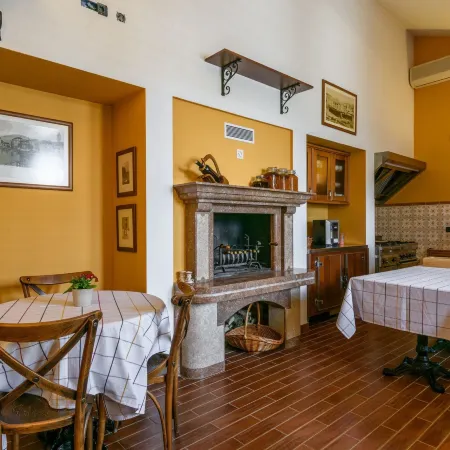 Villa Lavandula with Heated Swimming Pool